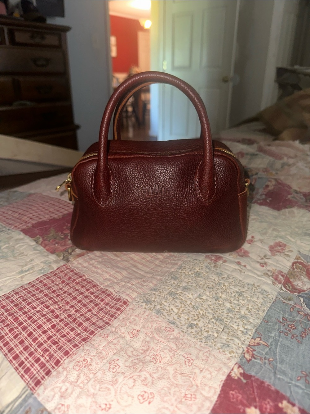 Portland Leather small grace Dr bag.